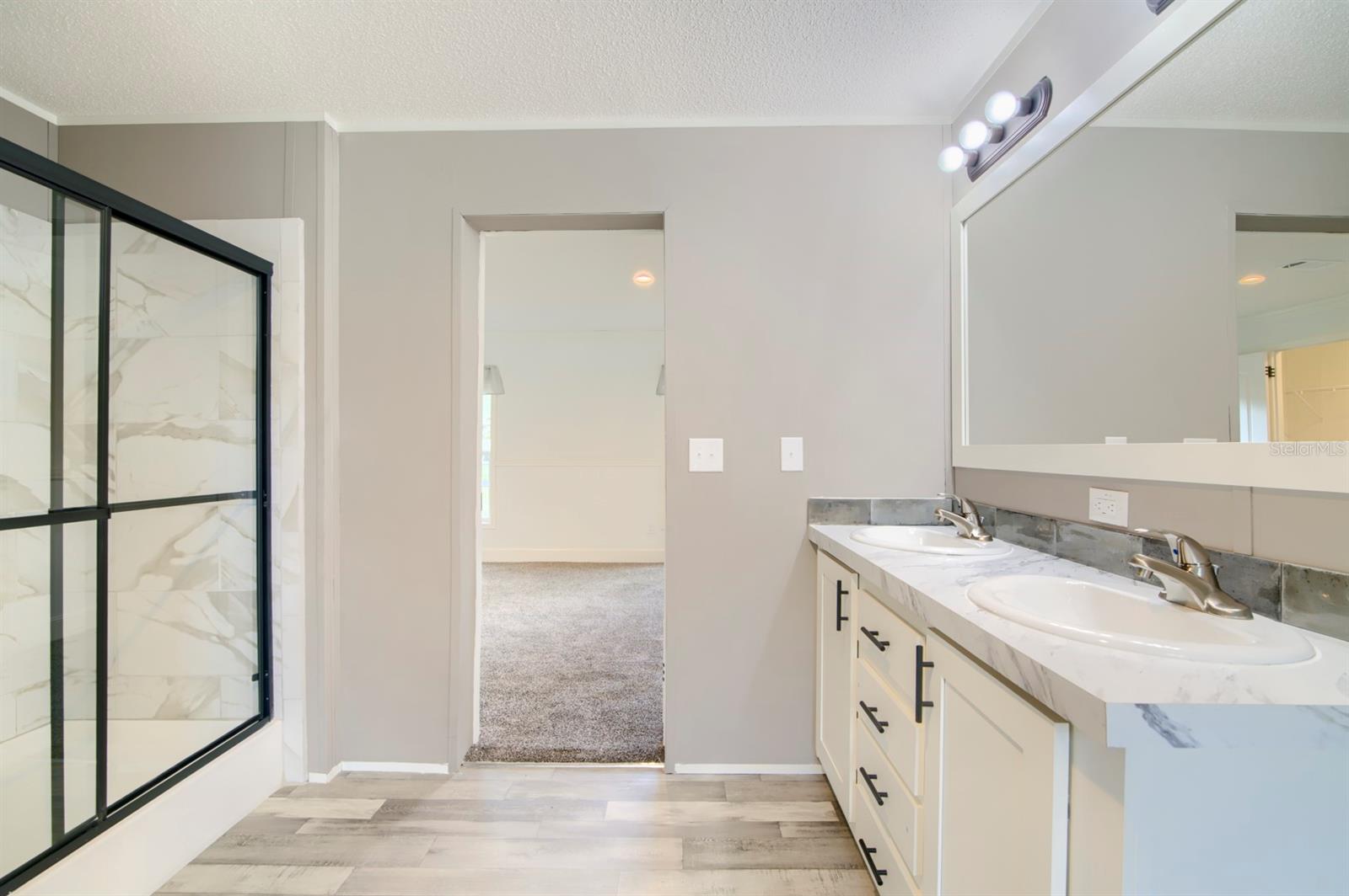 ENZO ESTATES - Residential