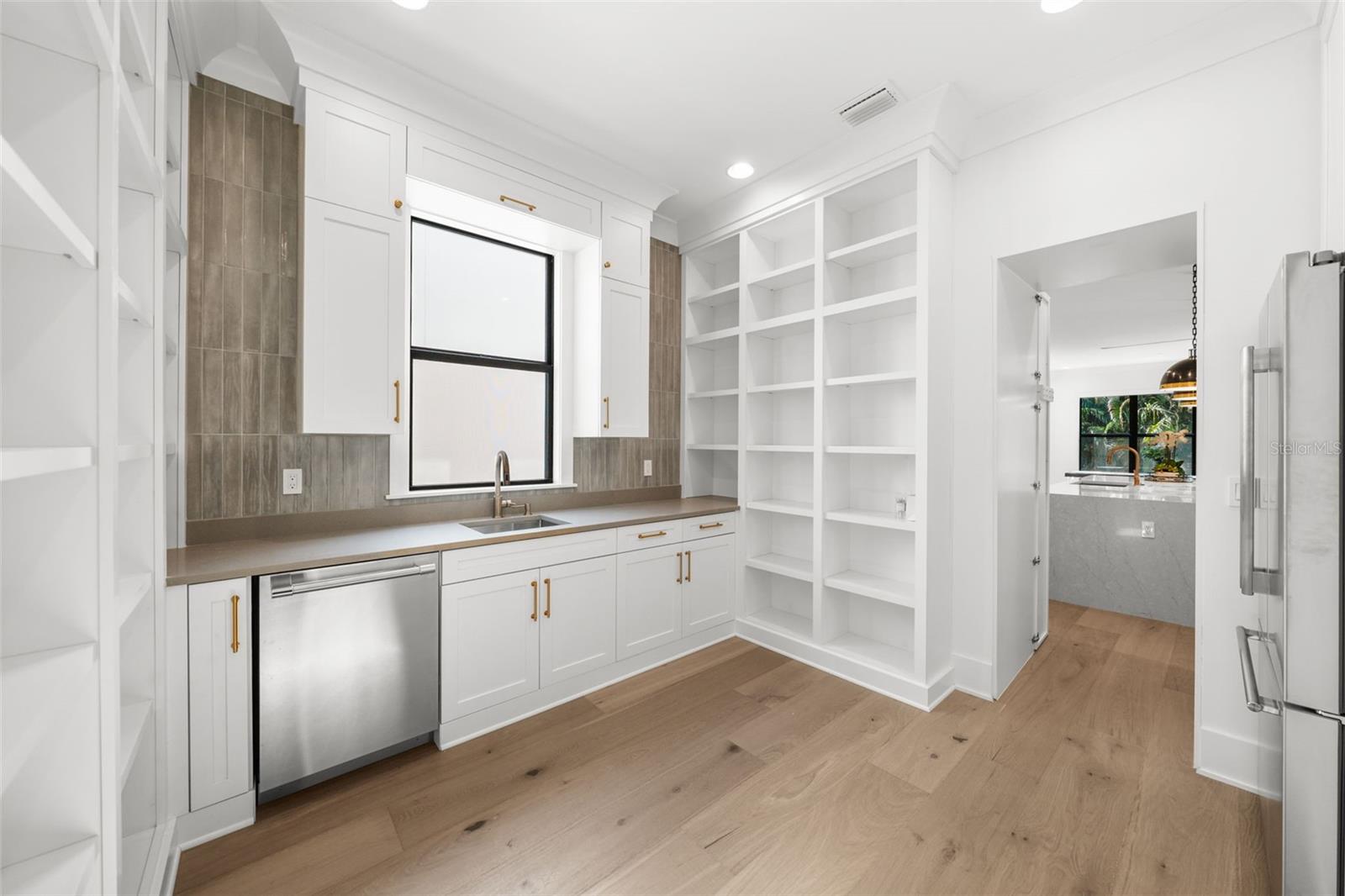 SUNSET PARK - Residential