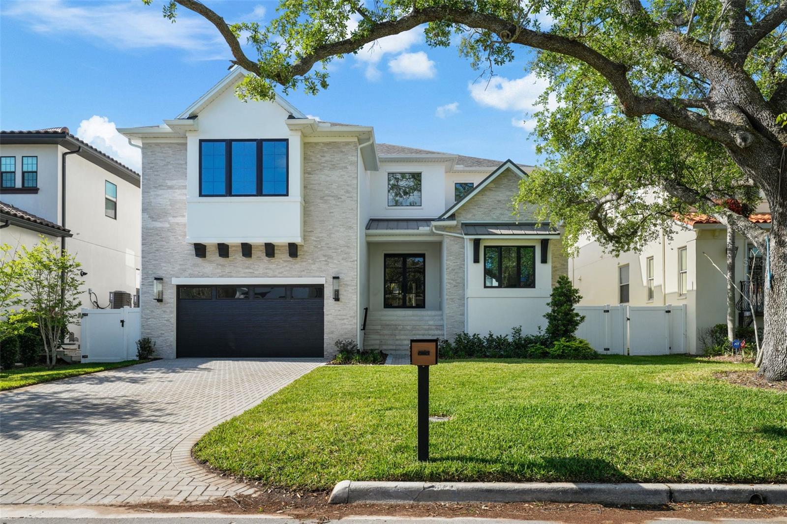 SUNSET PARK - Residential