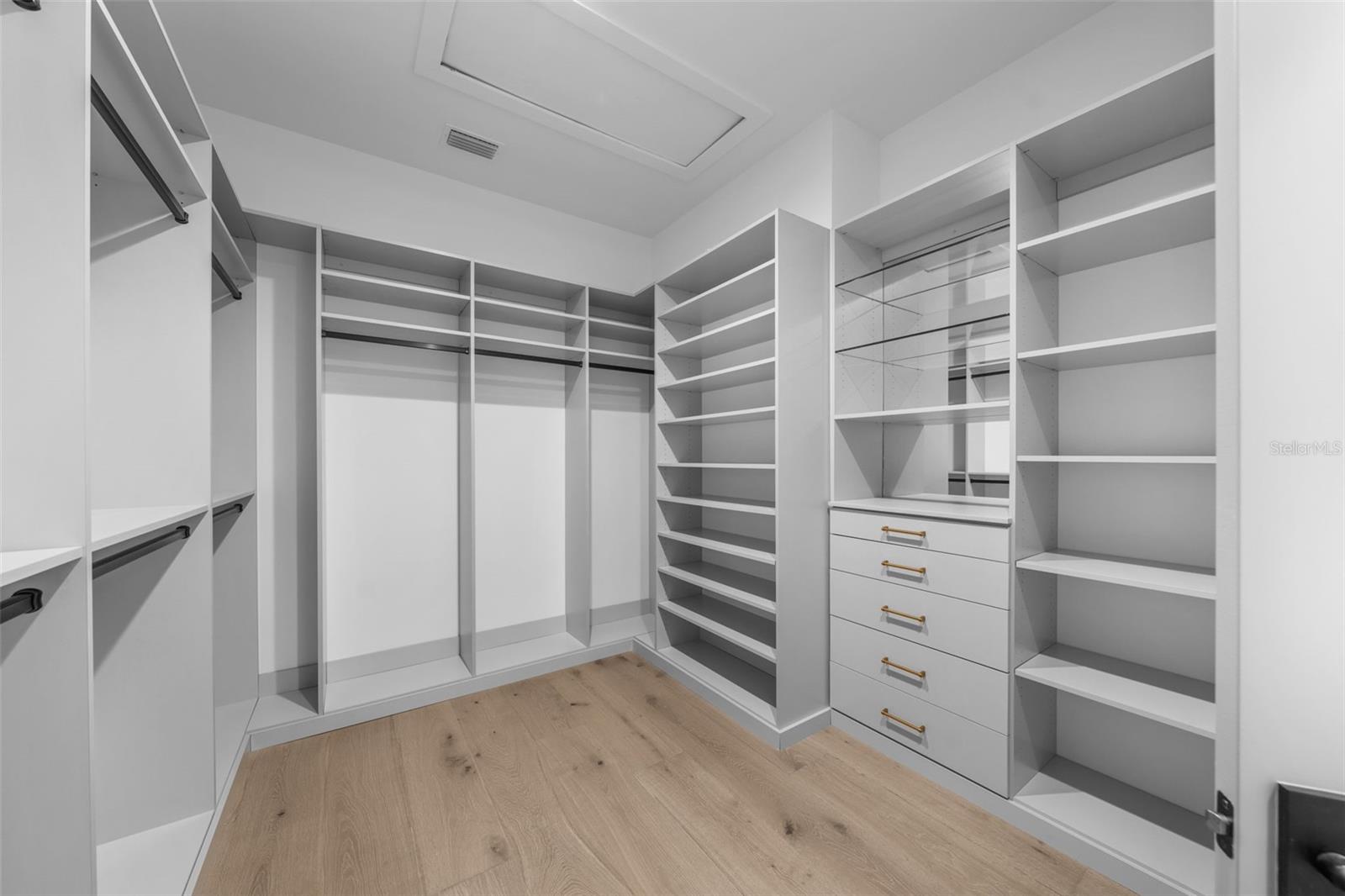 SUNSET PARK - Residential