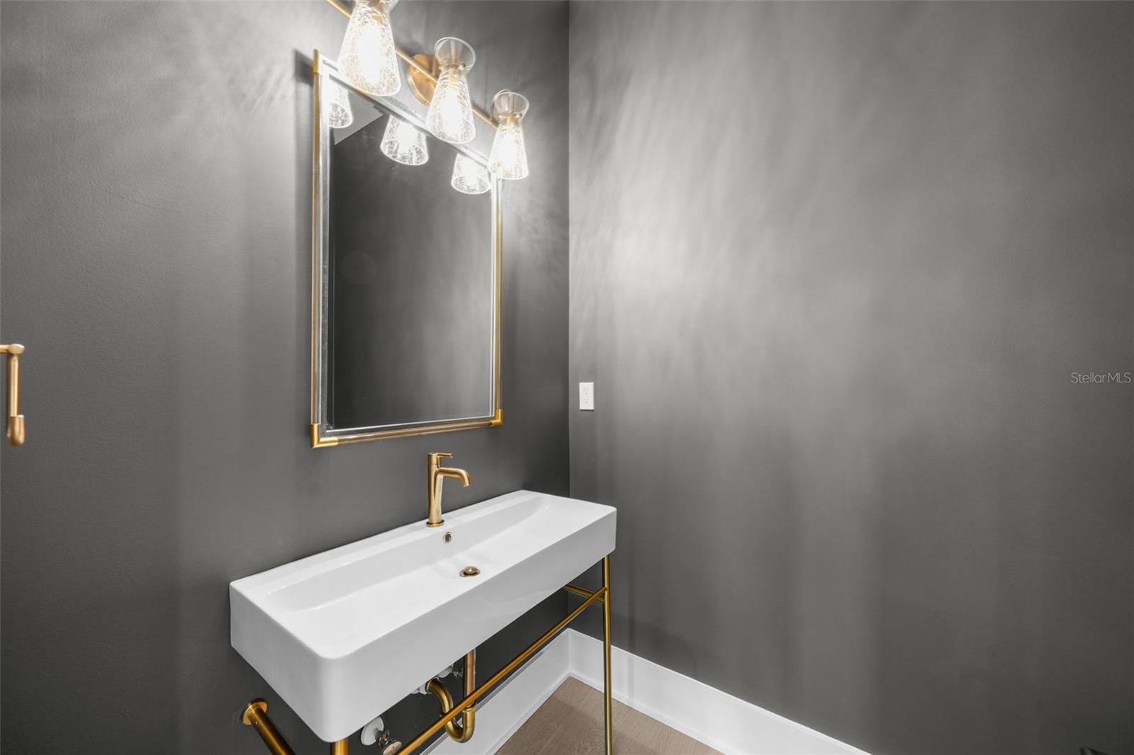 SUNSET PARK - Residential