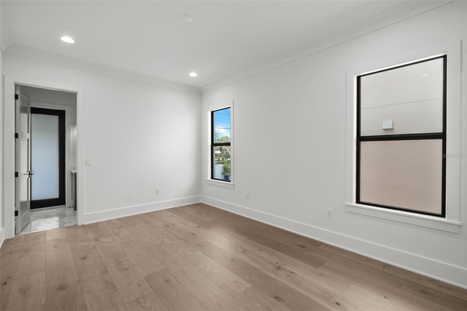 SUNSET PARK - Residential