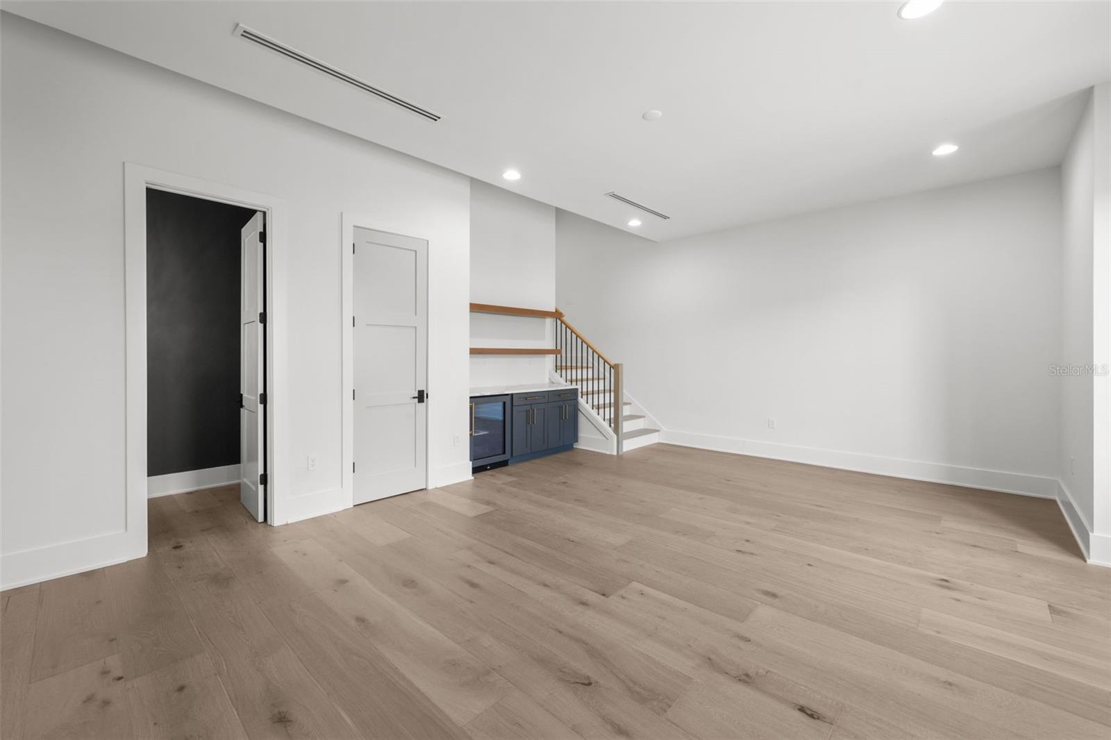 SUNSET PARK - Residential