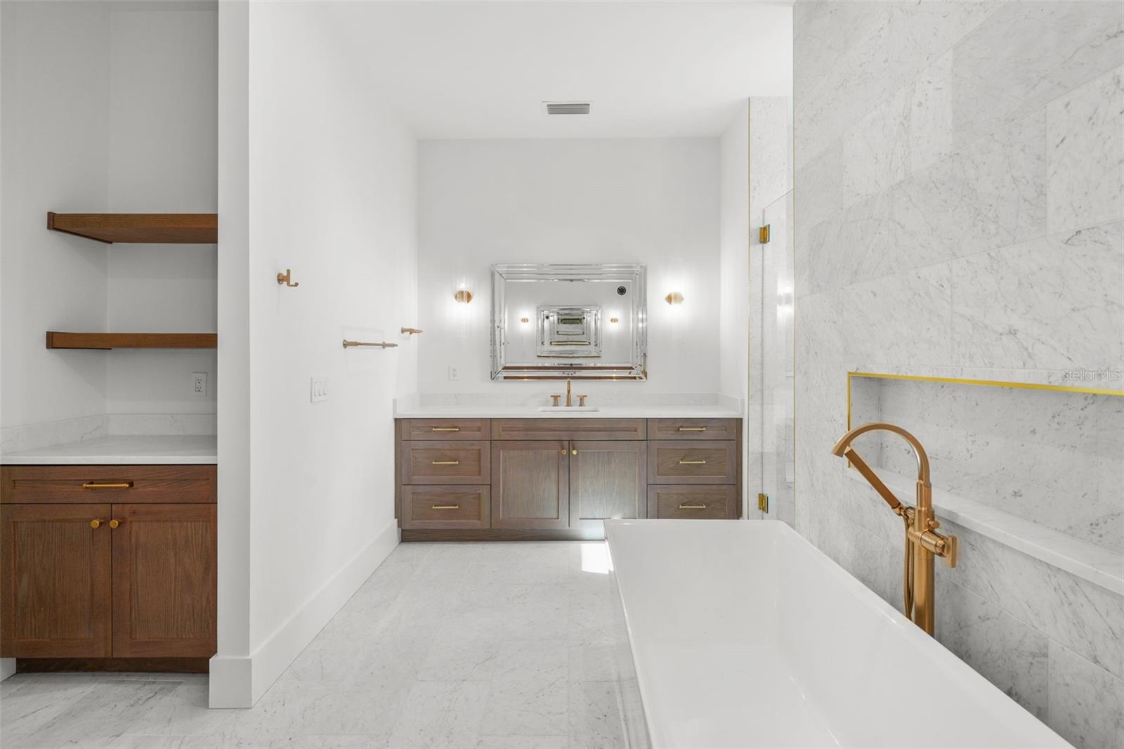 SUNSET PARK - Residential