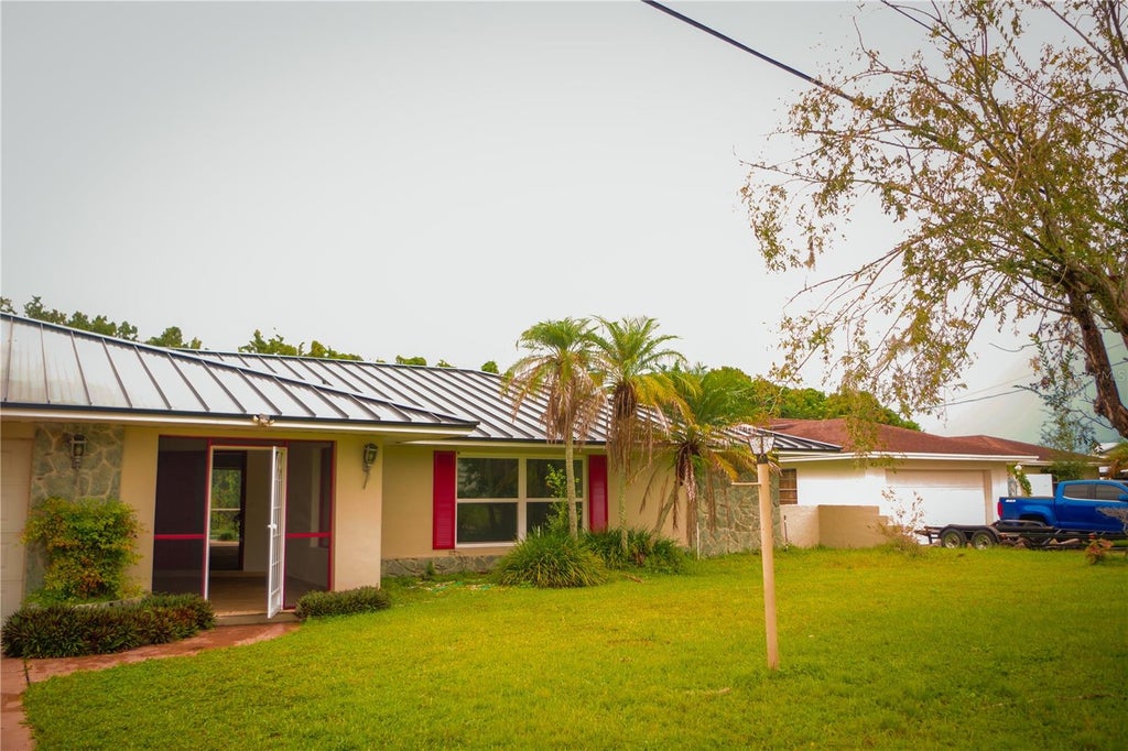 Photo of 2215 Lauderdale Court, Orlando, FL 32805 (MLS # O6448064)