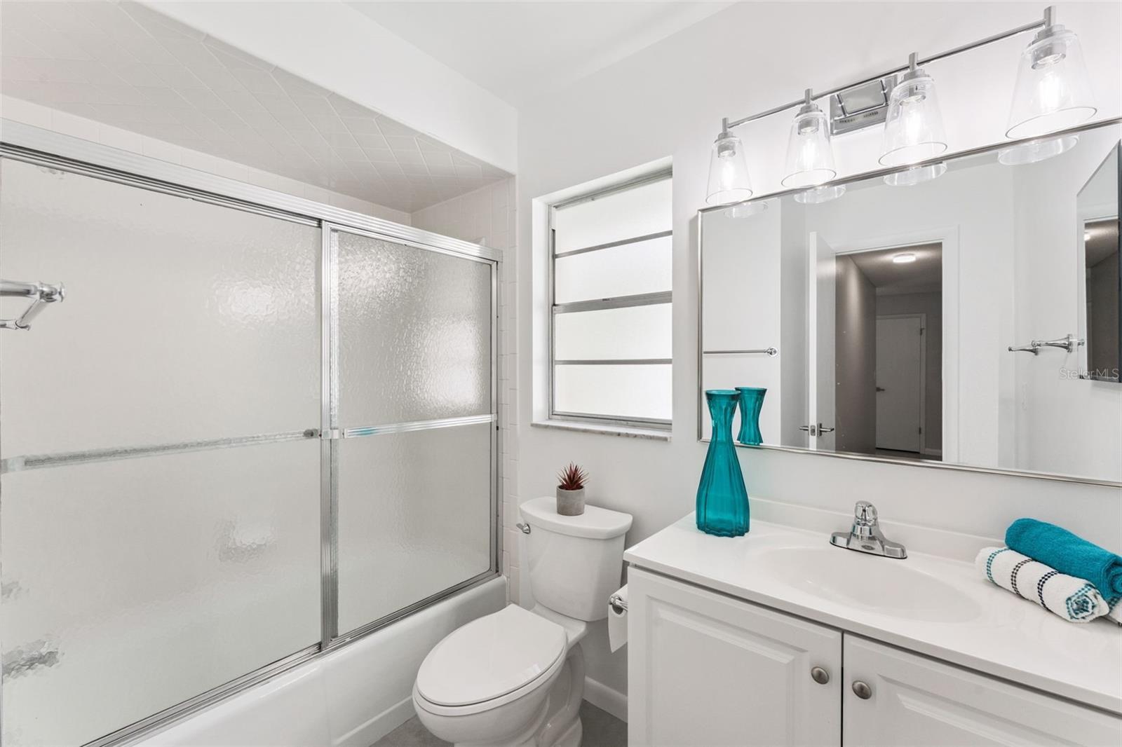 MERCERDEES GROVE - Residential