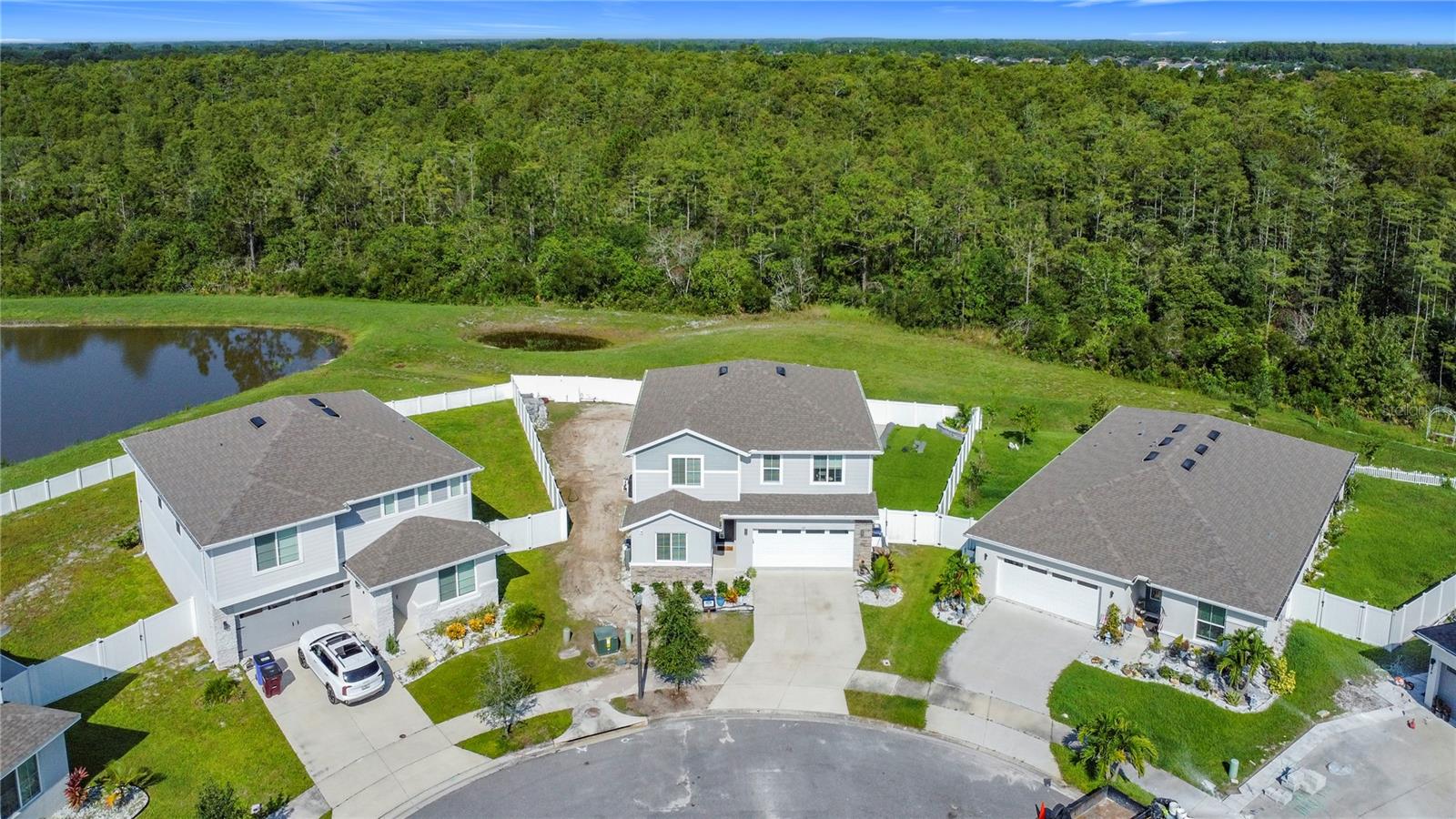620 GRASSHOPPER COURT