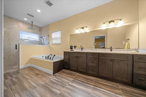 Tiny photo for 4390 SE 117th Place, Belleview, FL 34420 (MLS # OM712492)