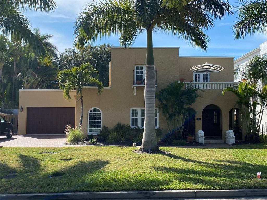 Photo of 104 Palmera Boulevard NE, St Petersburg, FL 33704 (MLS # TB8311766)