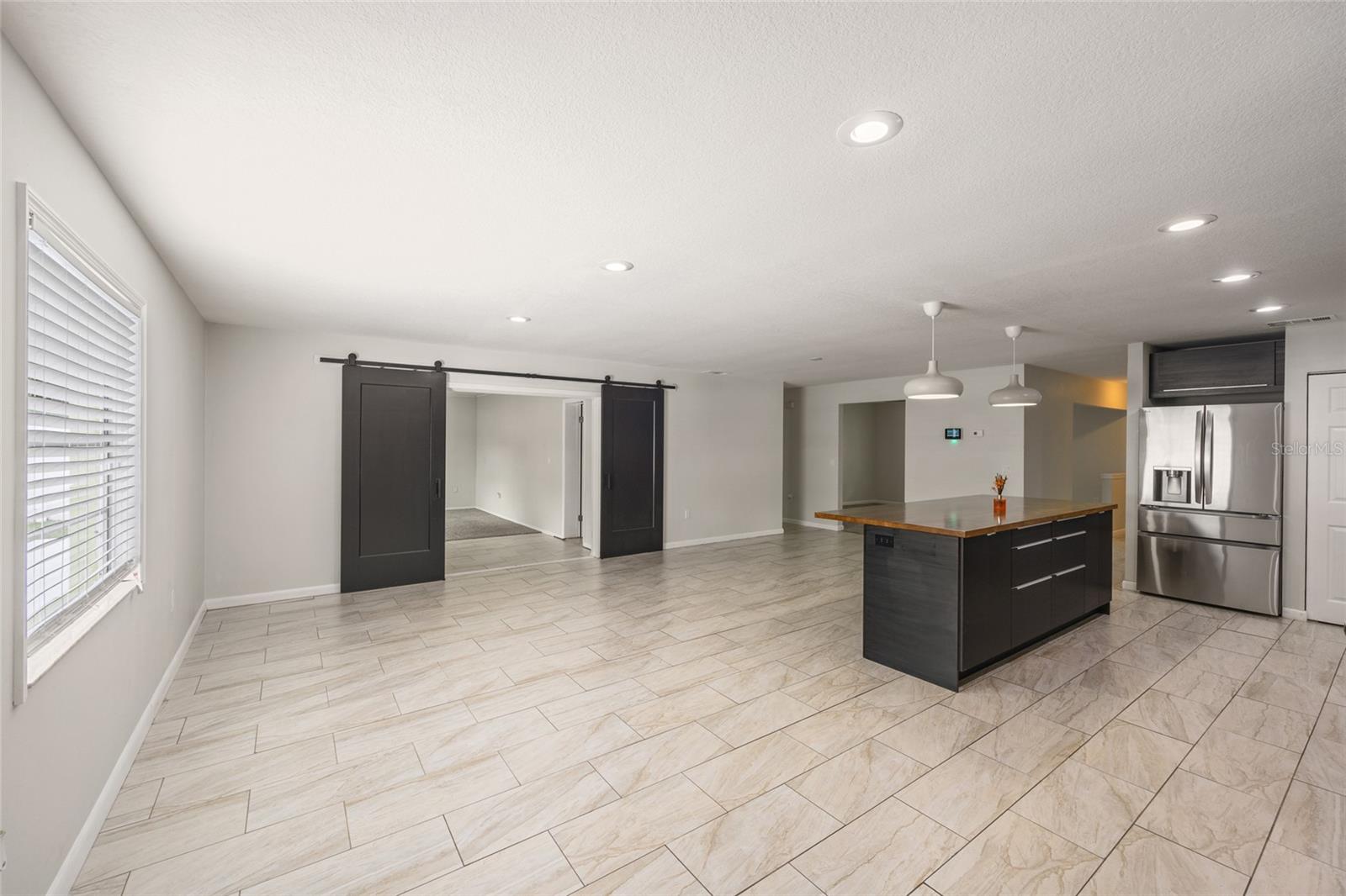 SOUTH POINT - Residential Lease