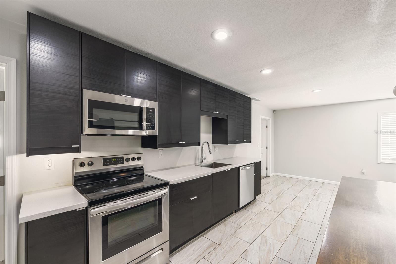 SOUTH POINT - Residential Lease