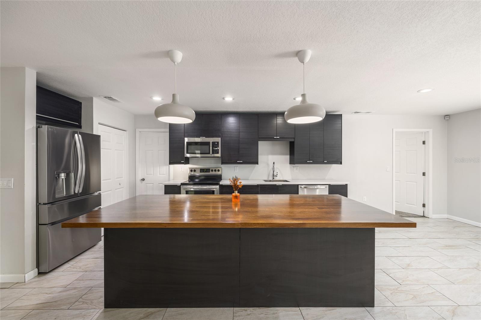 SOUTH POINT - Residential Lease