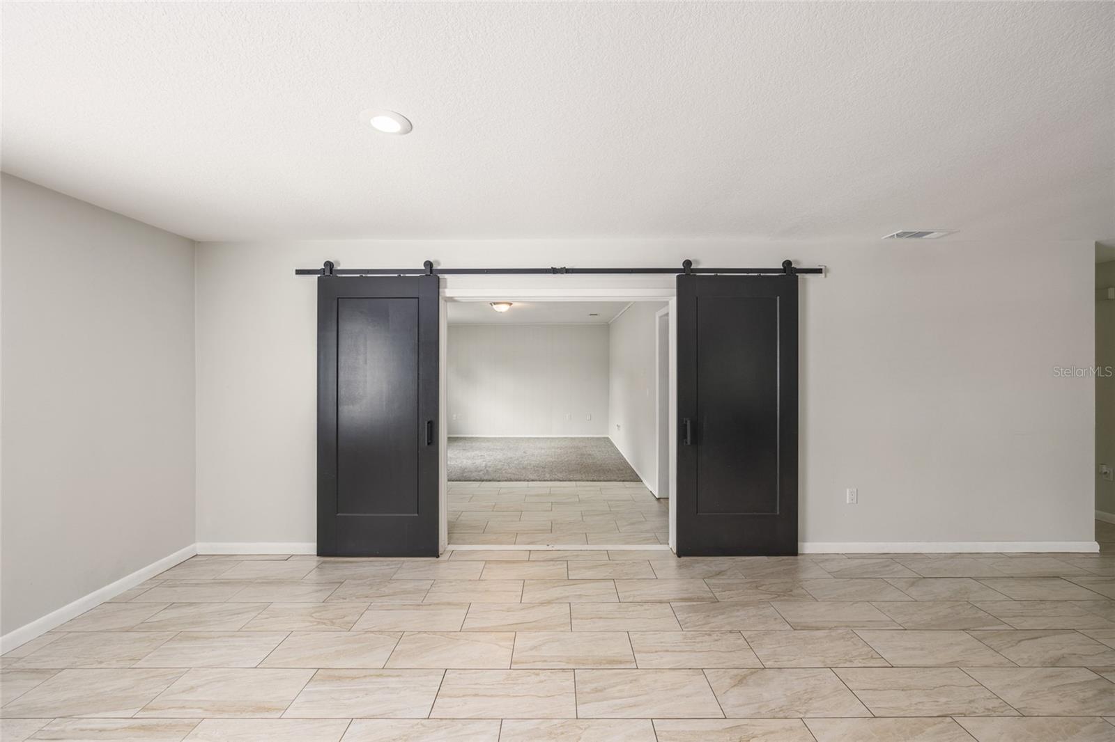 SOUTH POINT - Residential Lease