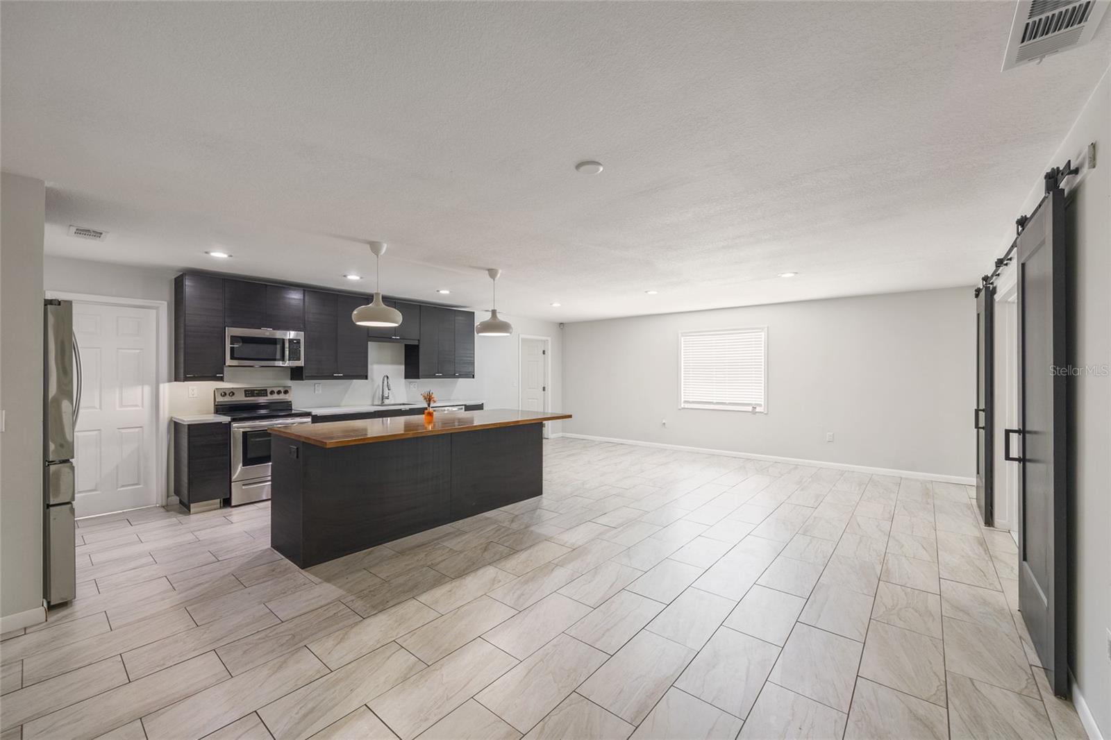 SOUTH POINT - Residential Lease