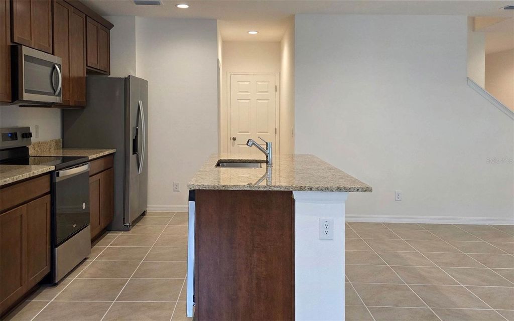 Photo of 207 Glass Onion Drive, Groveland, FL 34737 (MLS # O6368068)