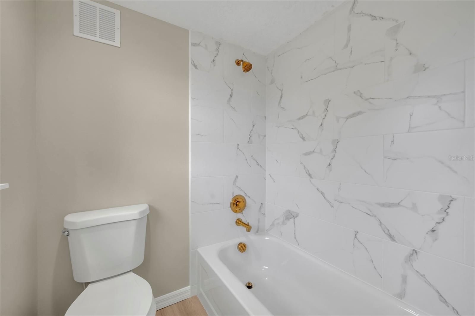 VIRGINIA LAND CORP - Residential