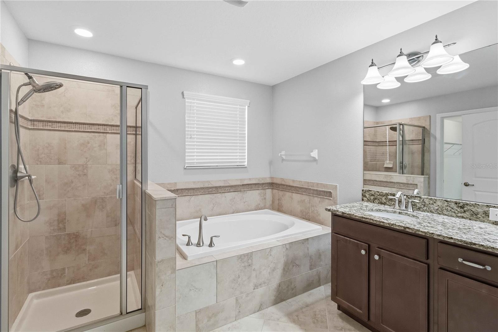 LA COLLINA PH 1A - Residential