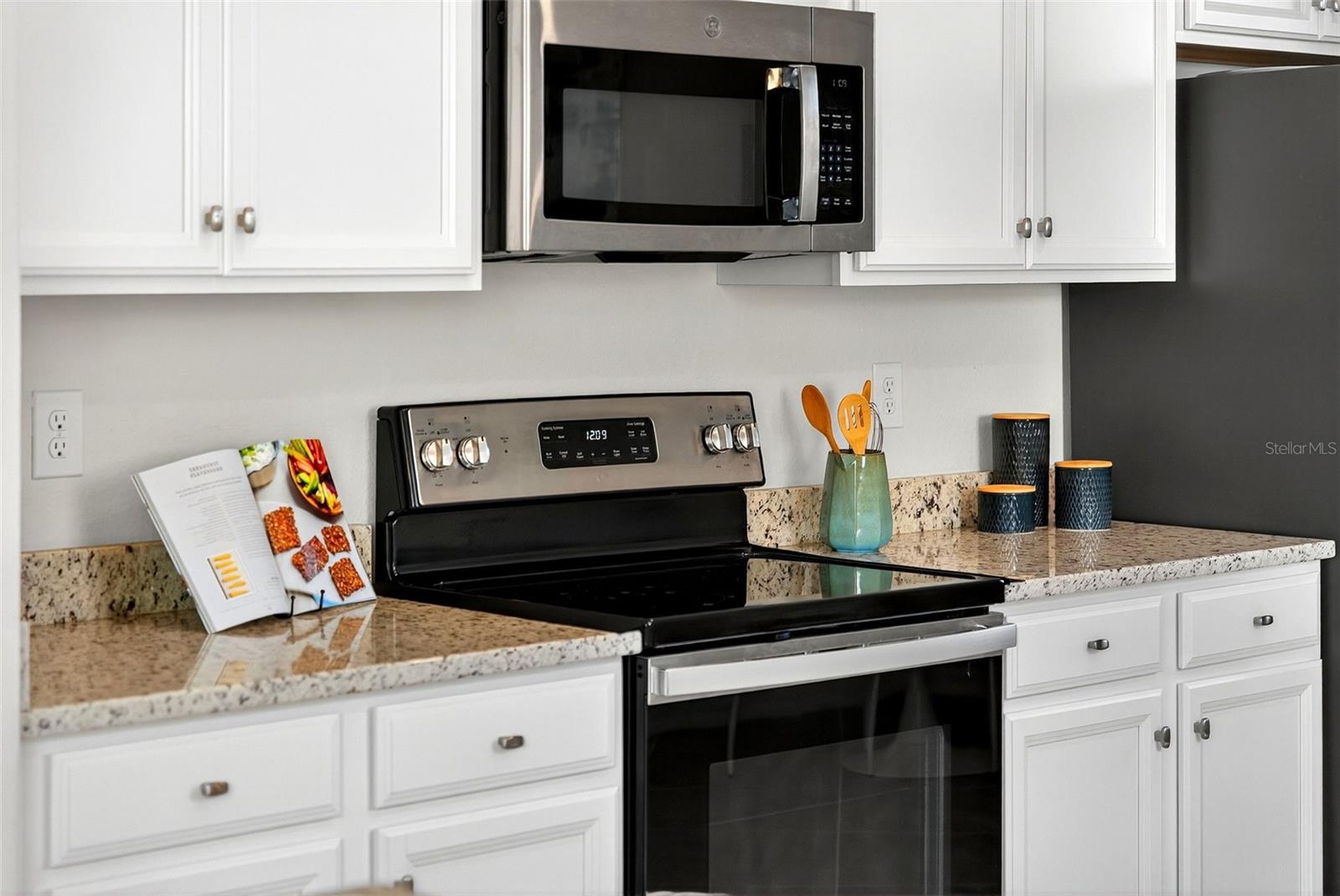 SARASOTA NATIONAL PH 9-B - Residential