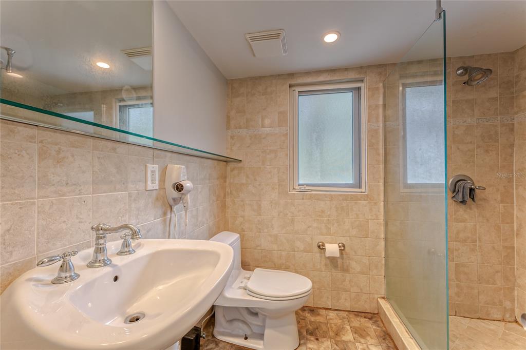 WAVERLY PLACE 2-19 D - Residential Income