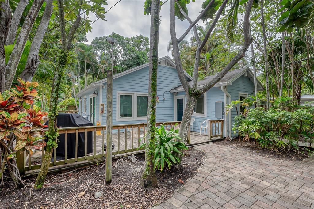 WAVERLY PLACE 2-19 D - Residential Income
