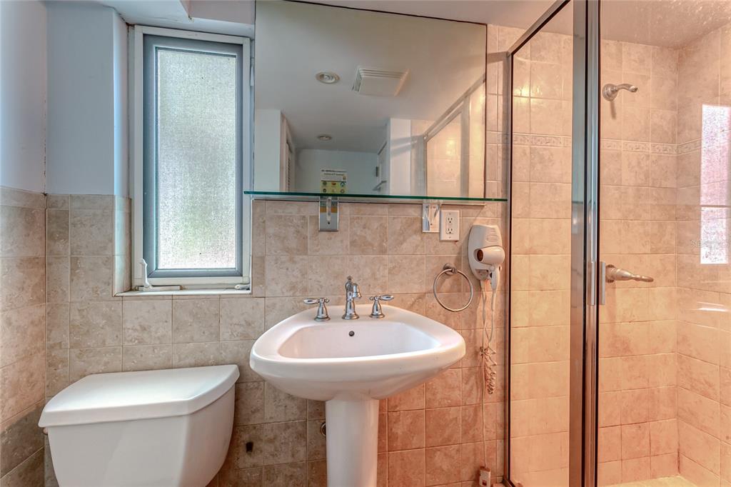 WAVERLY PLACE 2-19 D - Residential Income