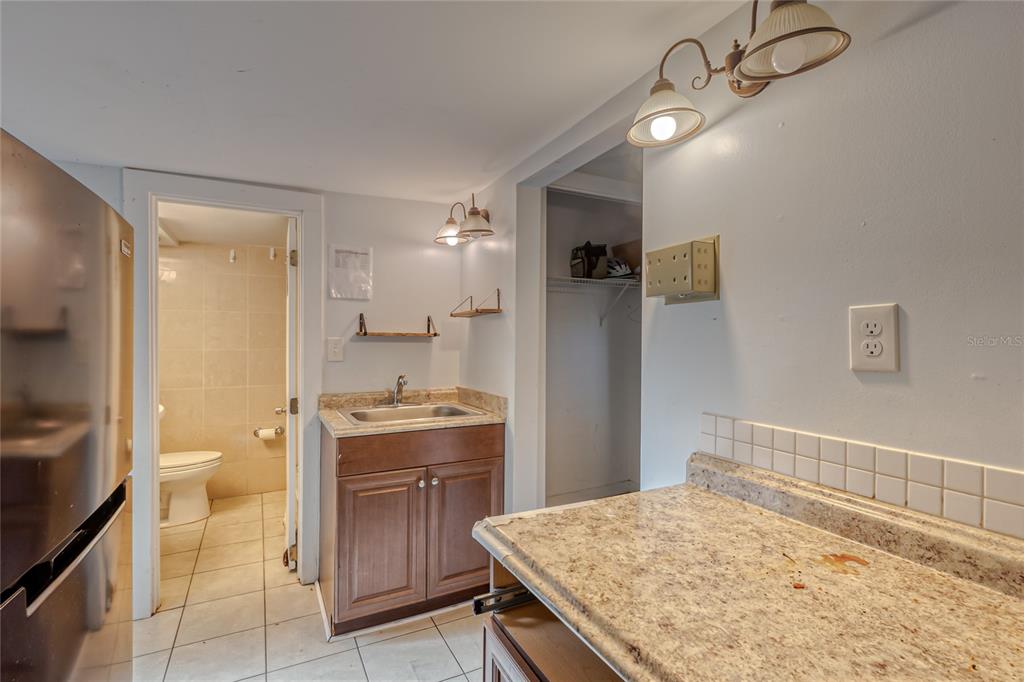 WAVERLY PLACE 2-19 D - Residential Income