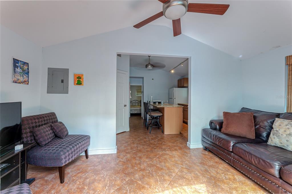 WAVERLY PLACE 2-19 D - Residential Income