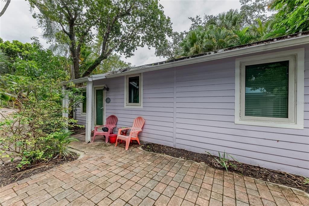 WAVERLY PLACE 2-19 D - Residential Income