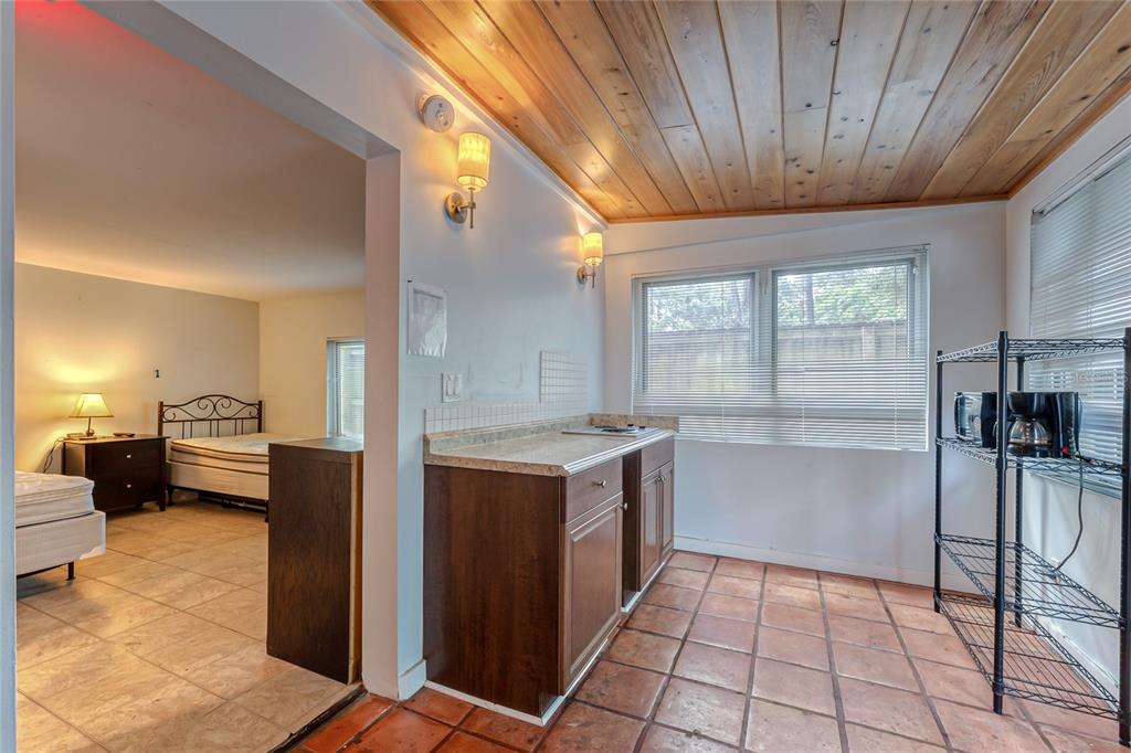 WAVERLY PLACE 2-19 D - Residential Income