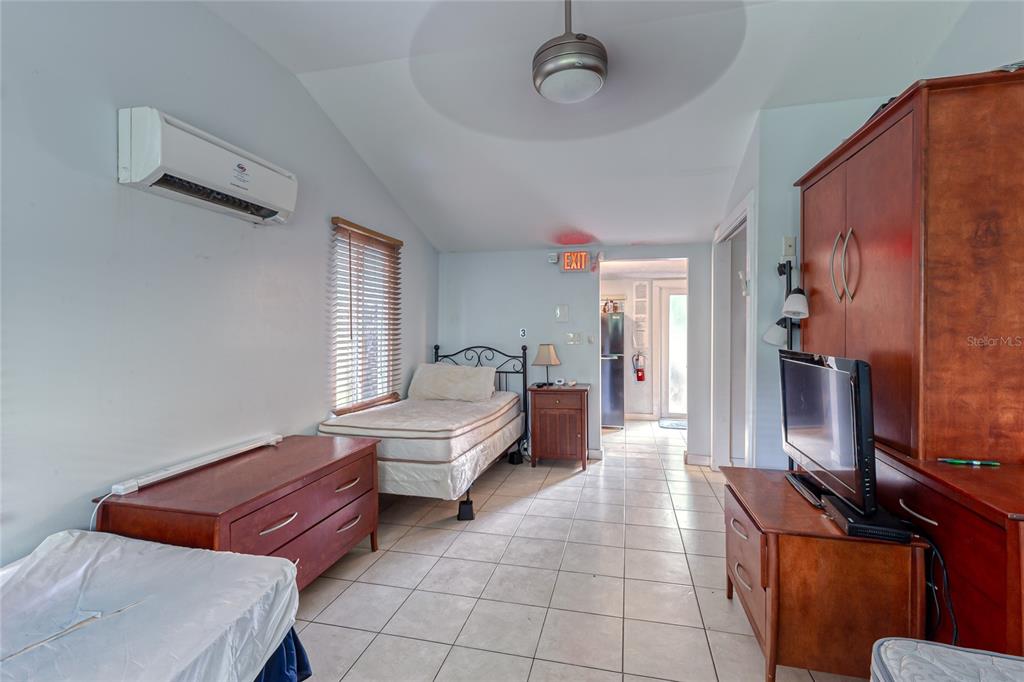 WAVERLY PLACE 2-19 D - Residential Income