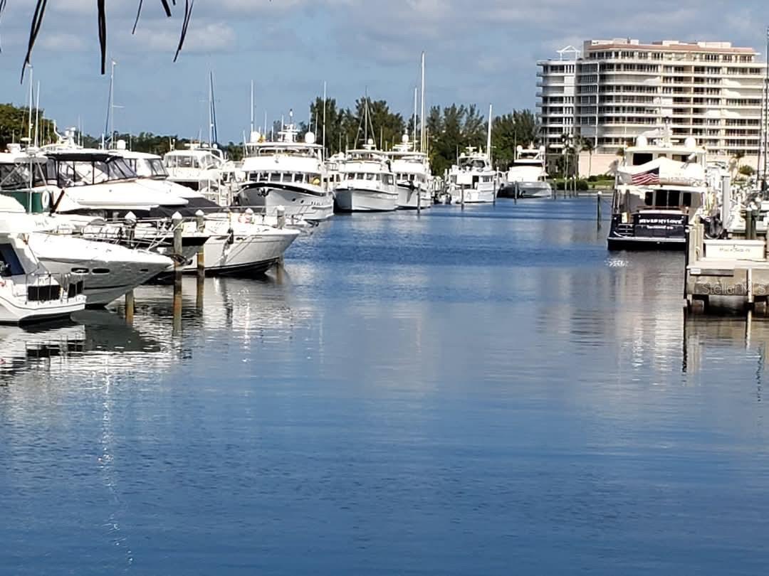 LONGBOAT KEY MOORINGS MARINA - Residential