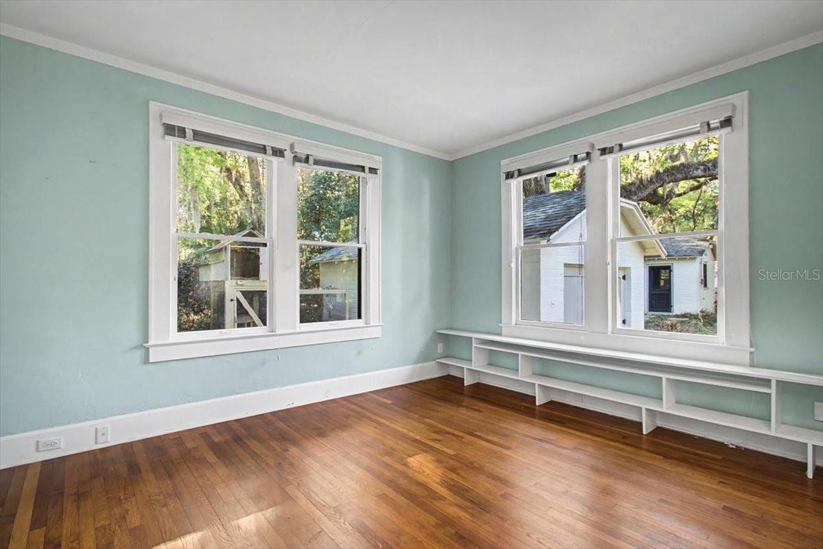 DUCK POND - Residential