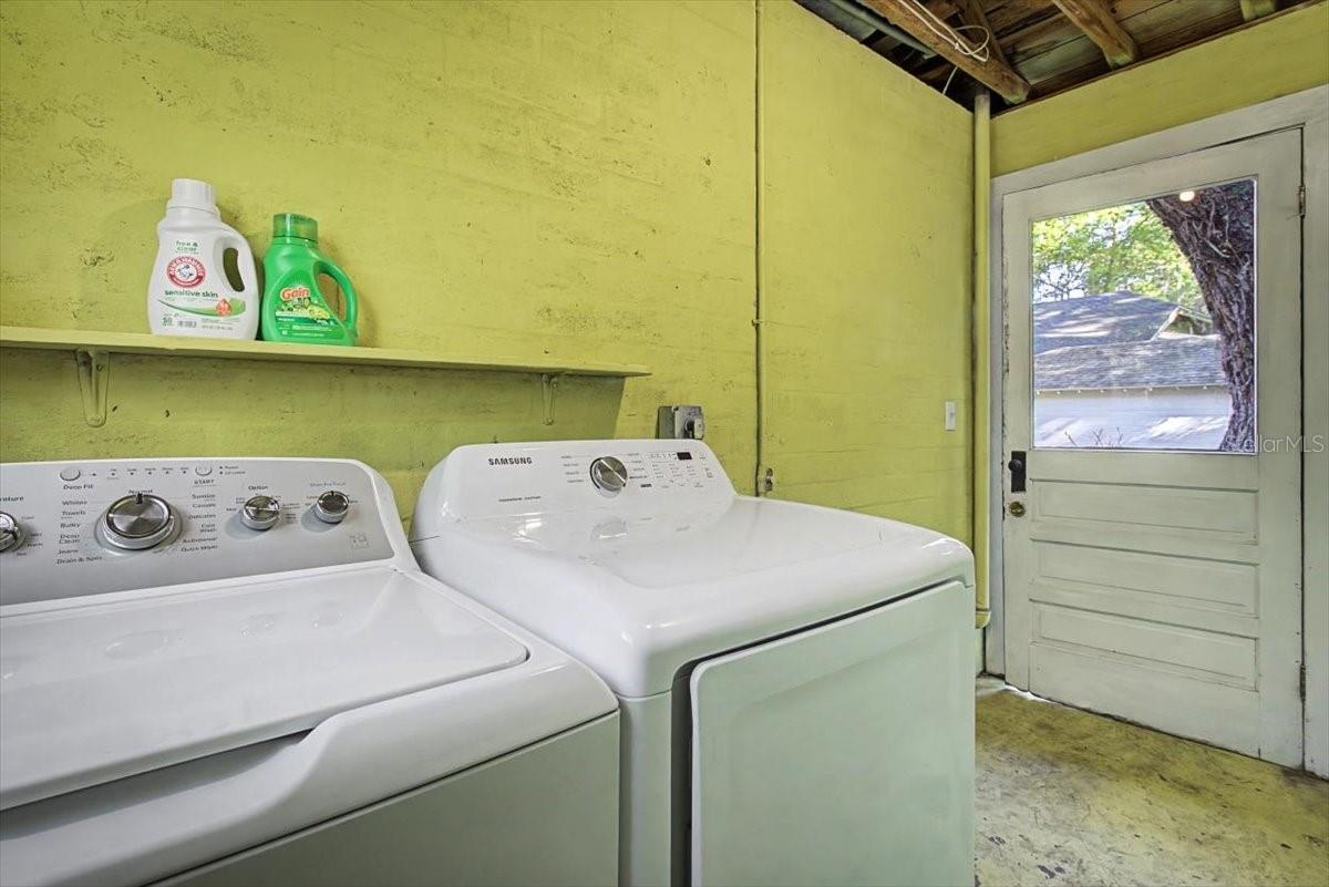 DUCK POND - Residential