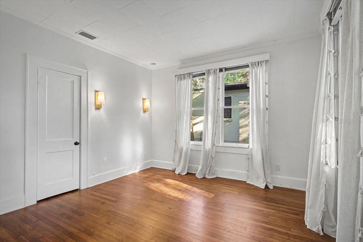 DUCK POND - Residential