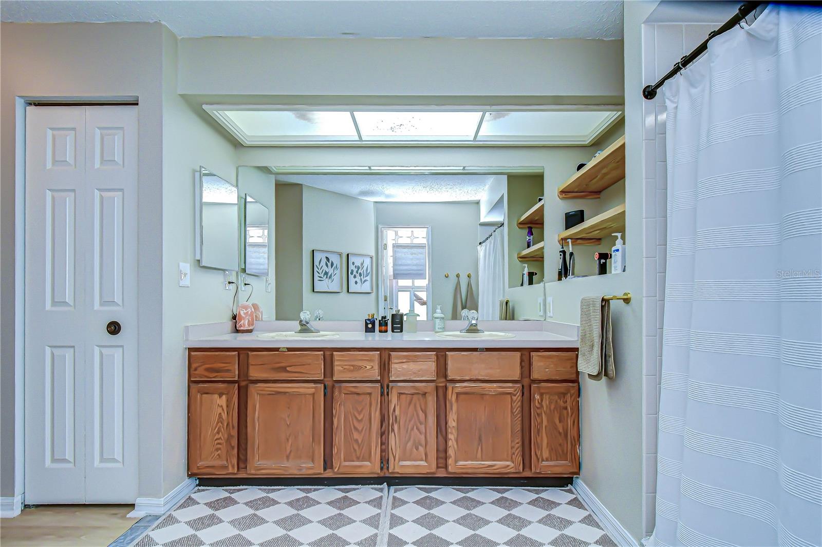 RANDOM OAKS PH I - Residential