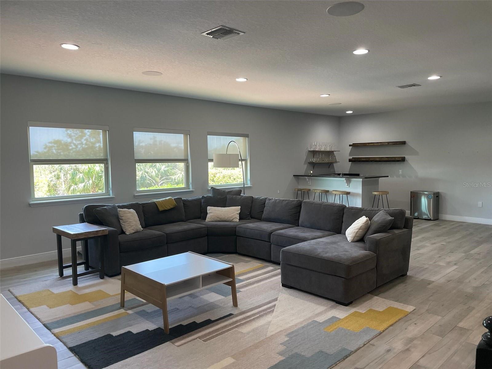 ESTUARY OF MOBBLY BAY - Residential