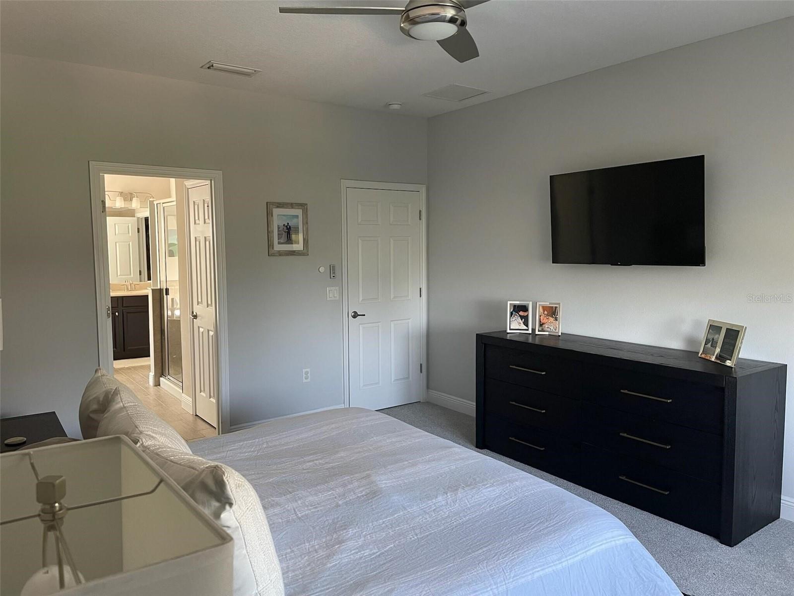 ESTUARY OF MOBBLY BAY - Residential