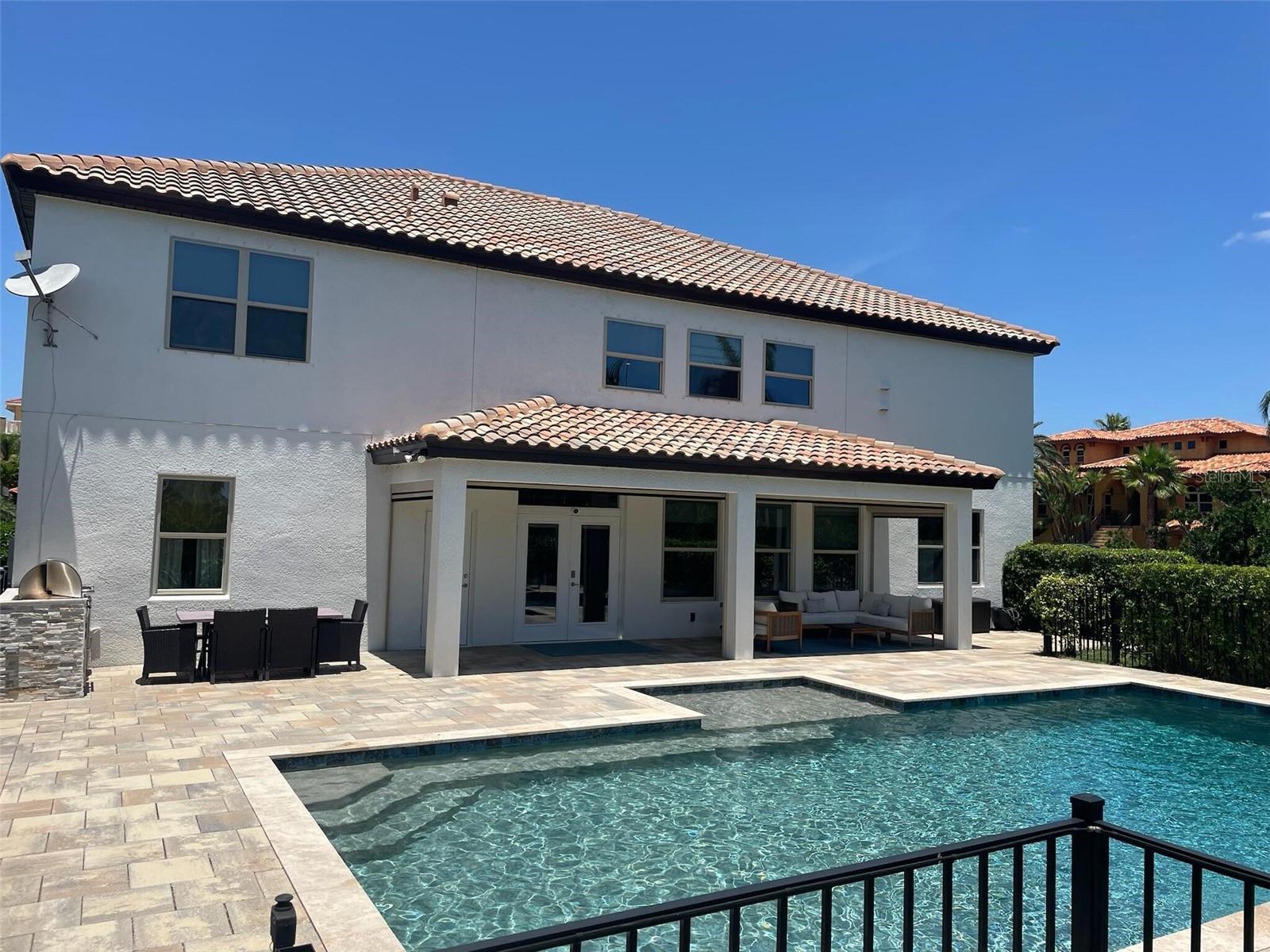 ESTUARY OF MOBBLY BAY - Residential
