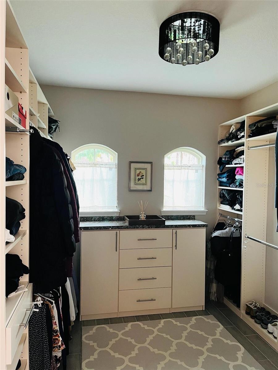 ESTUARY OF MOBBLY BAY - Residential