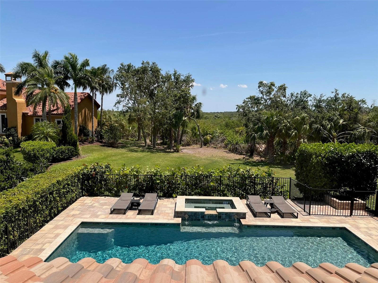 ESTUARY OF MOBBLY BAY - Residential
