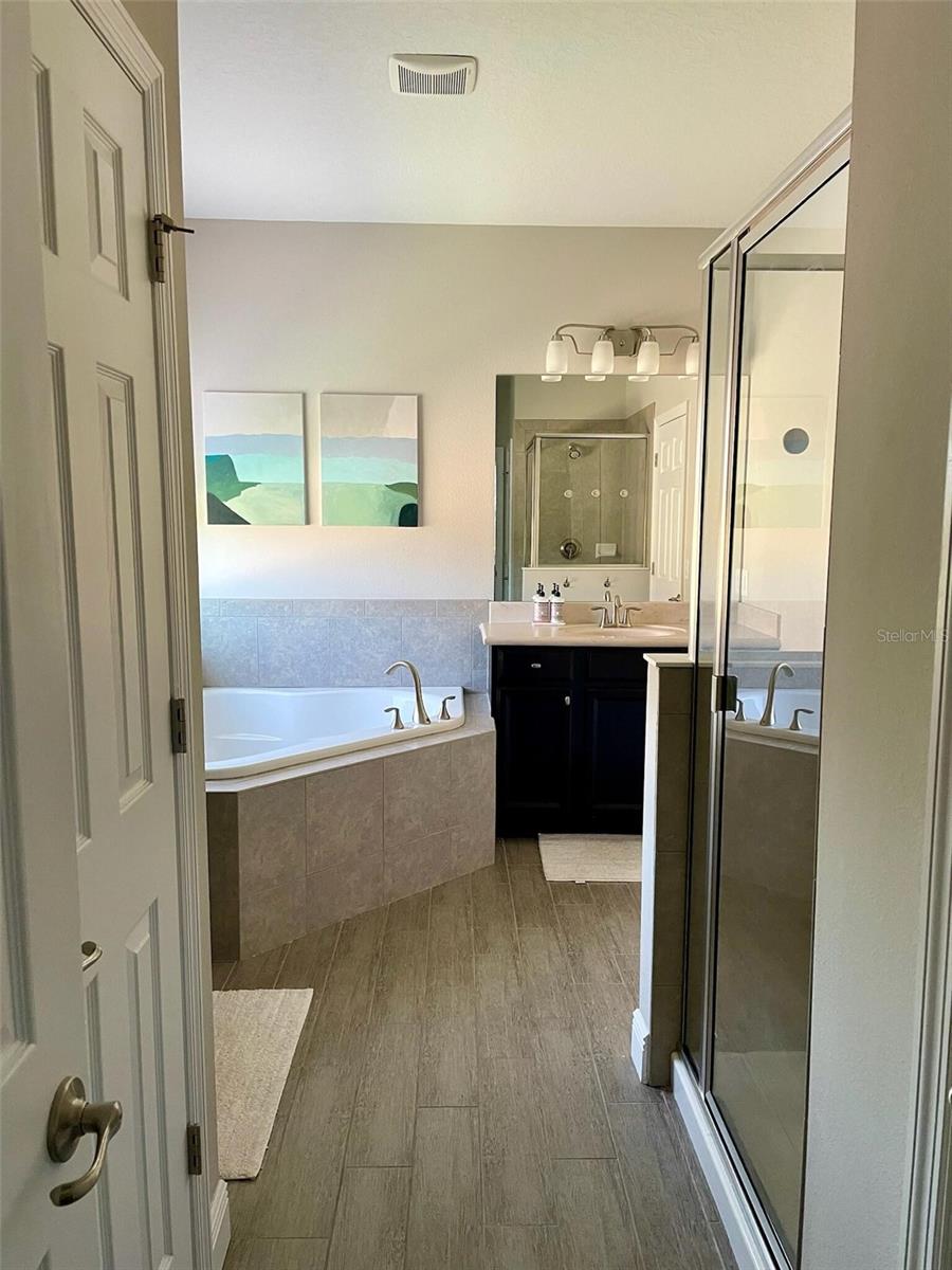 ESTUARY OF MOBBLY BAY - Residential