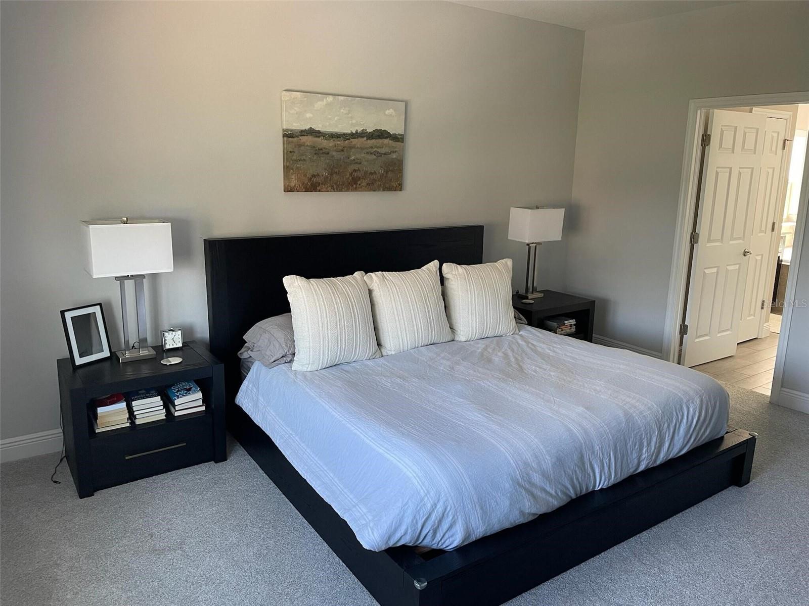 ESTUARY OF MOBBLY BAY - Residential