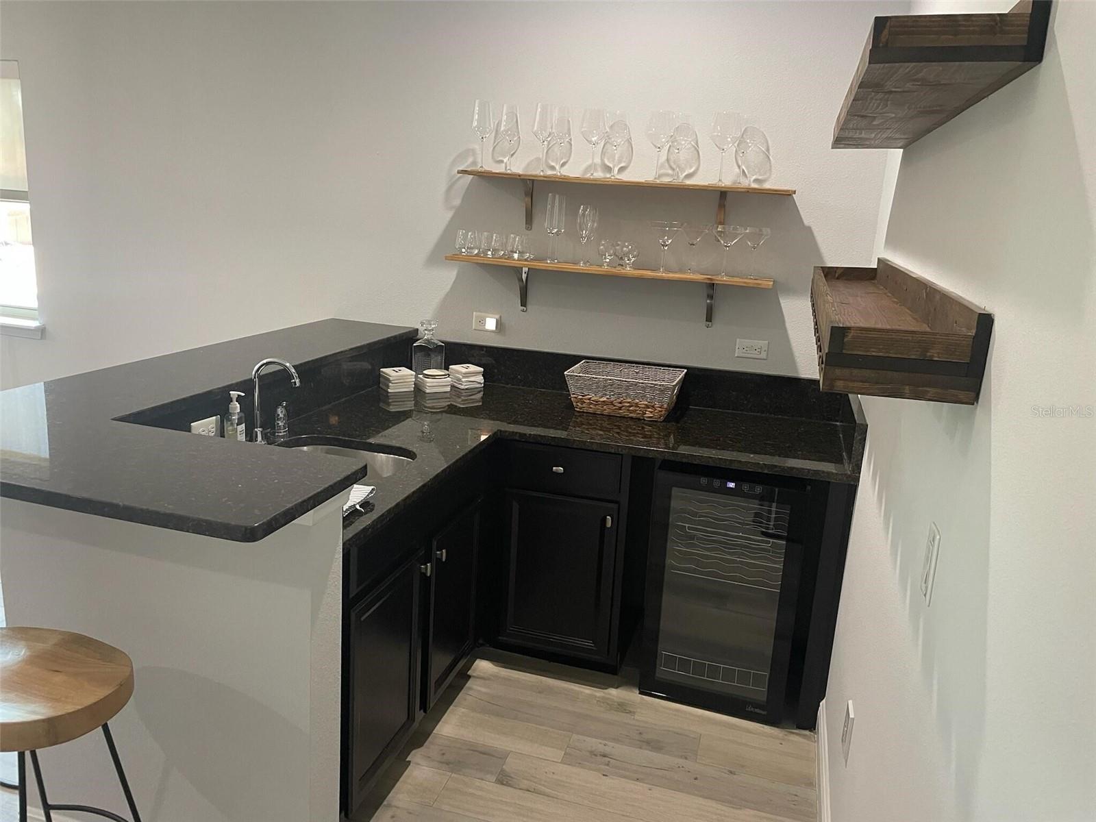 ESTUARY OF MOBBLY BAY - Residential