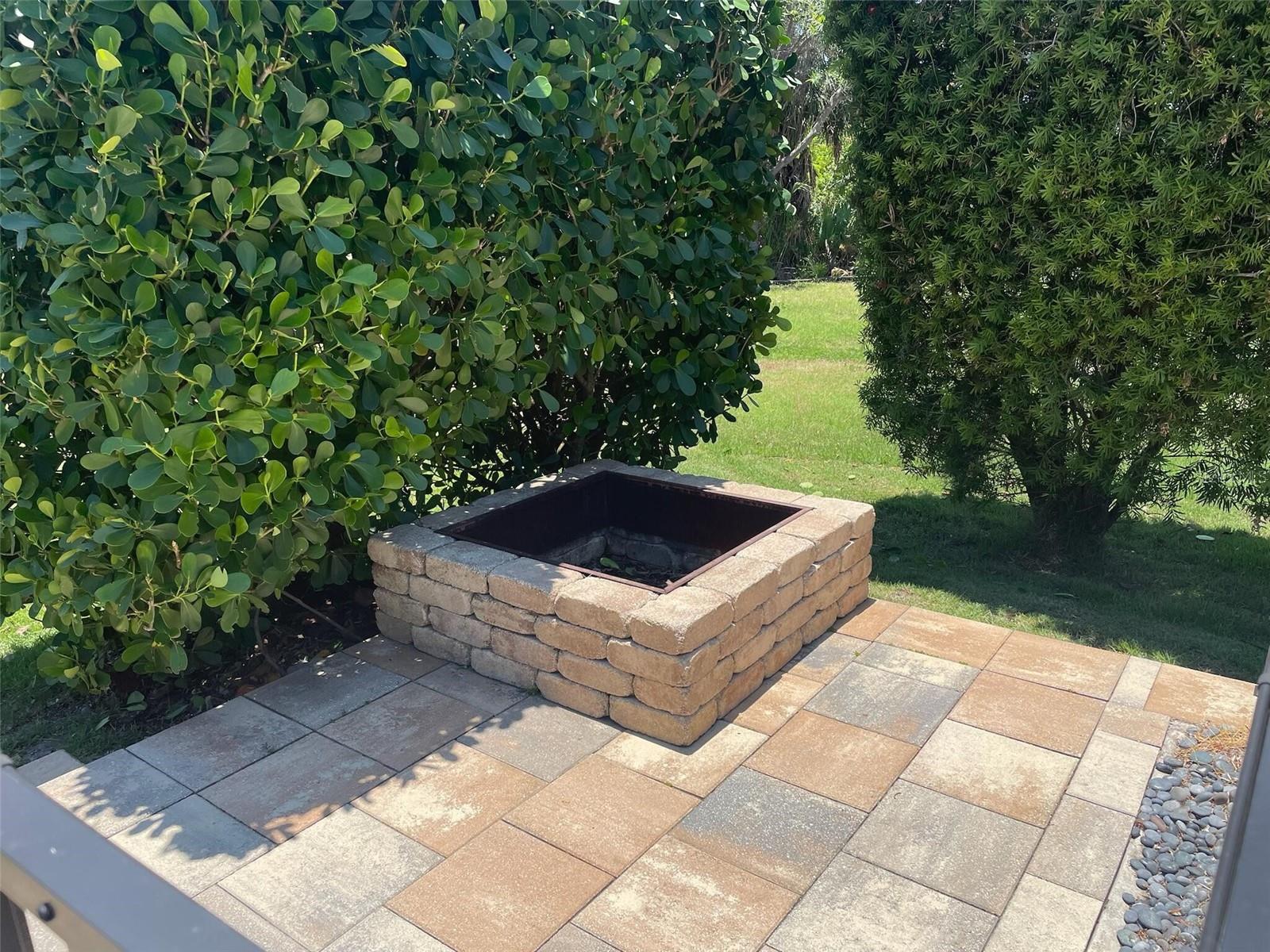 ESTUARY OF MOBBLY BAY - Residential