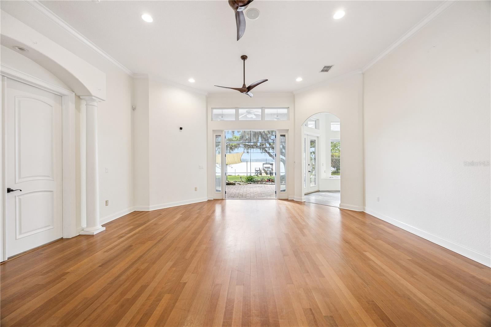 ACREAGE & UNREC - Residential