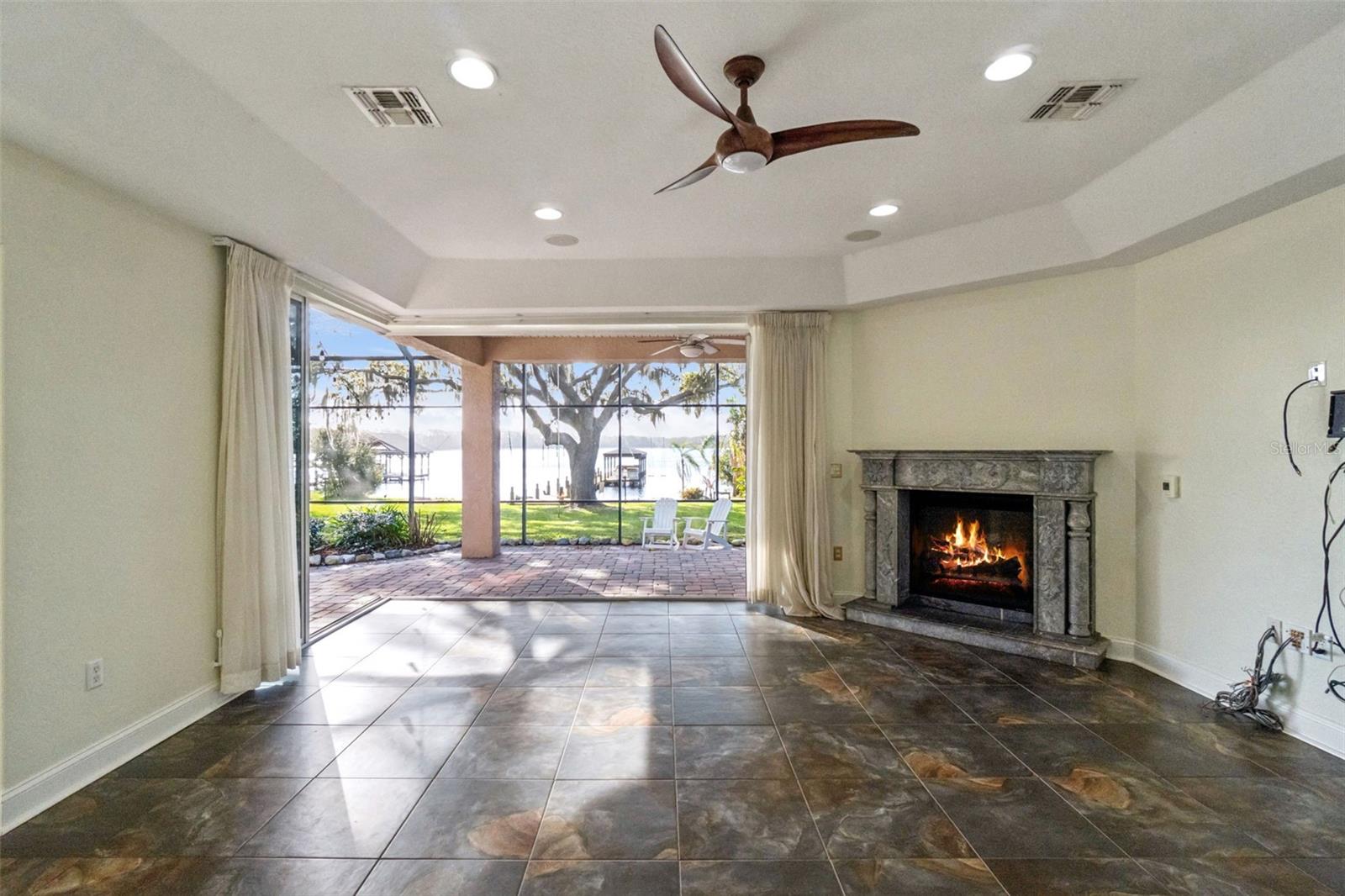 ACREAGE & UNREC - Residential