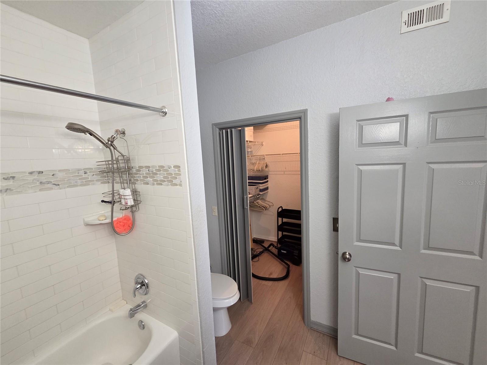 FOUNTAINS/METRO WEST - Residential Lease