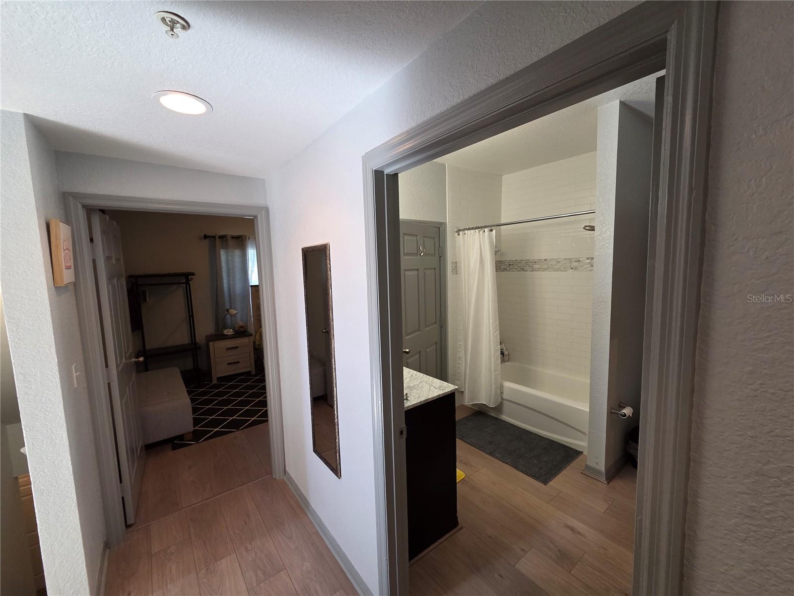 FOUNTAINS/METRO WEST - Residential Lease