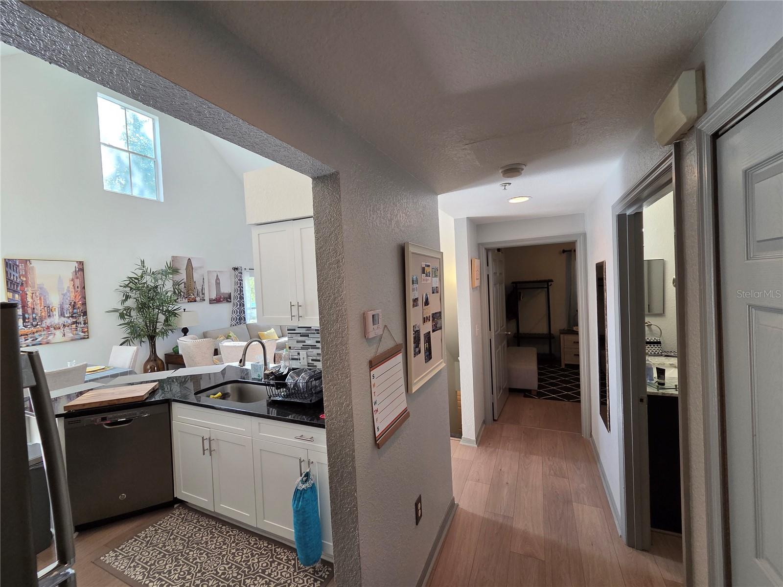 FOUNTAINS/METRO WEST - Residential Lease