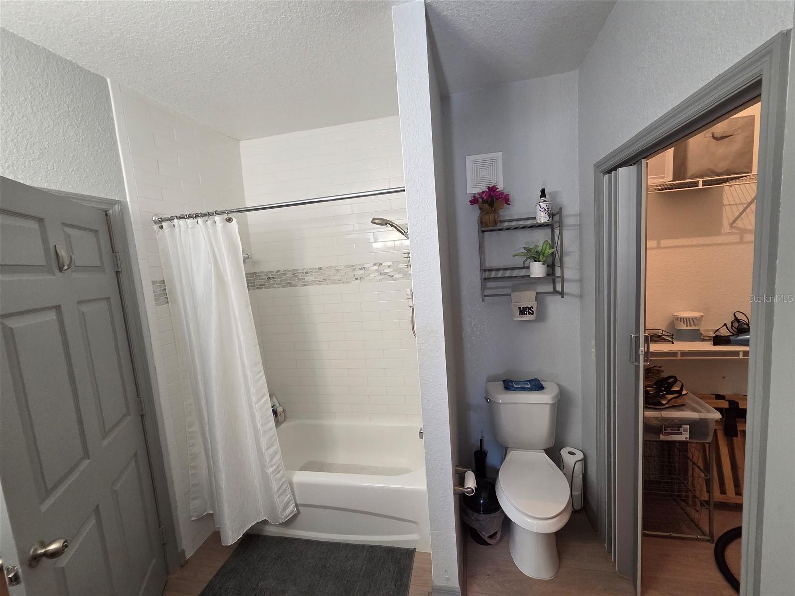 FOUNTAINS/METRO WEST - Residential Lease